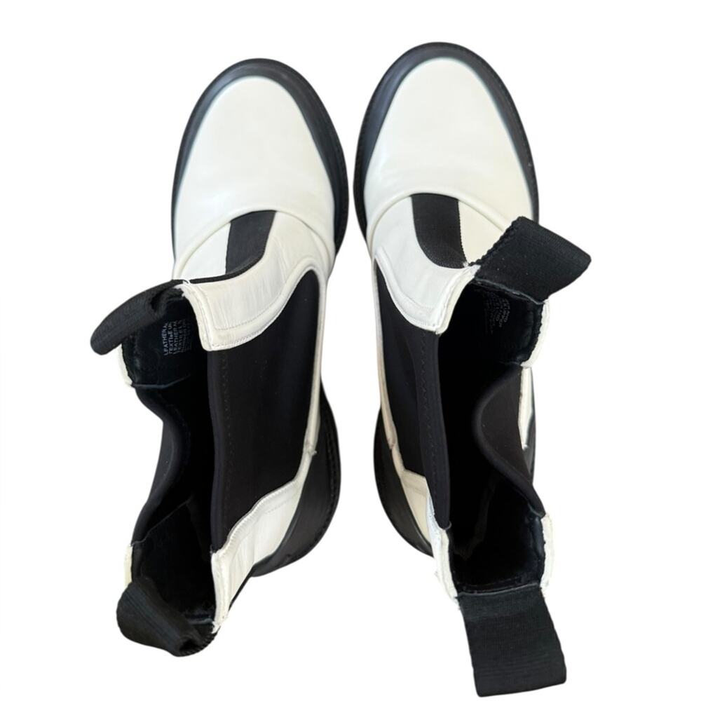 <<Tory Burch Chelsea Lug Sole Heeled Booties in Ivory – Sz 9.5M - Picture 6 of 8